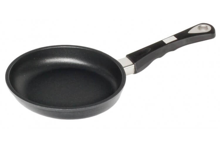 Poêle à frire ronde pro AMT 20cm anti-adhérente tous feux