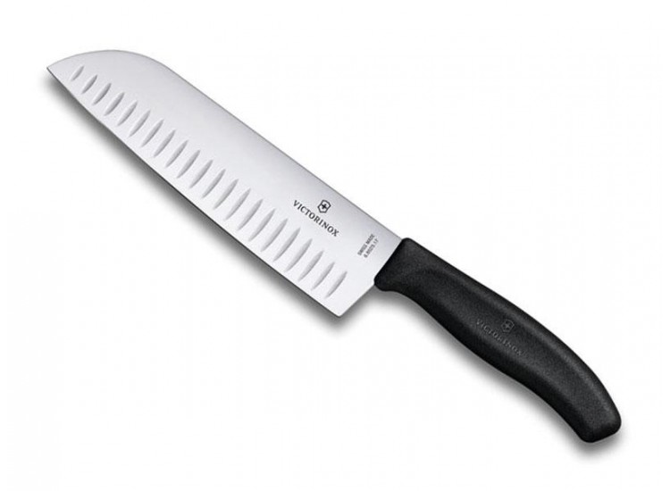 Couteau Santoku Victorinox manche lame alv&eacute;ol&eacute;e inox 17 cm 6.8523.17G