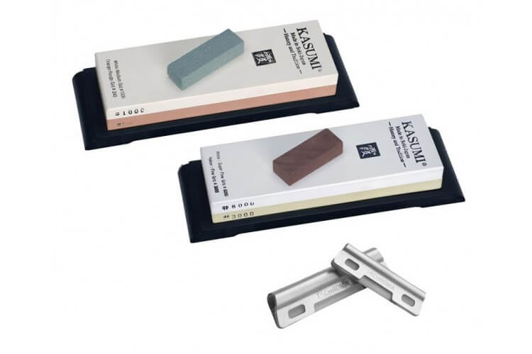 Set de 2 pierres à aiguiser japonaises Kasumi Premium 240/1000 et 3000/8000 + 4 accessoires