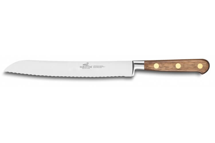 Couteau à pain forgé Sabatier Perigord lame dentelée 20cm manche en noyer