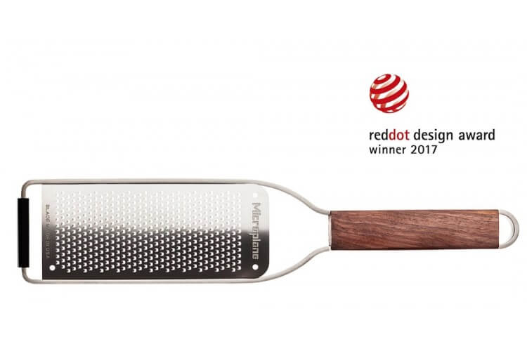 Râpe Microplane Master grains fins manche en noyer