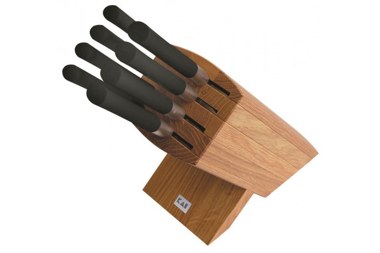 Bloc en ch&ecirc;ne avec 8 couteaux japonais Kai Wasabi Black