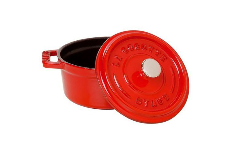 Cocotte ronde en fonte &eacute;maill&eacute;e STAUB cerise