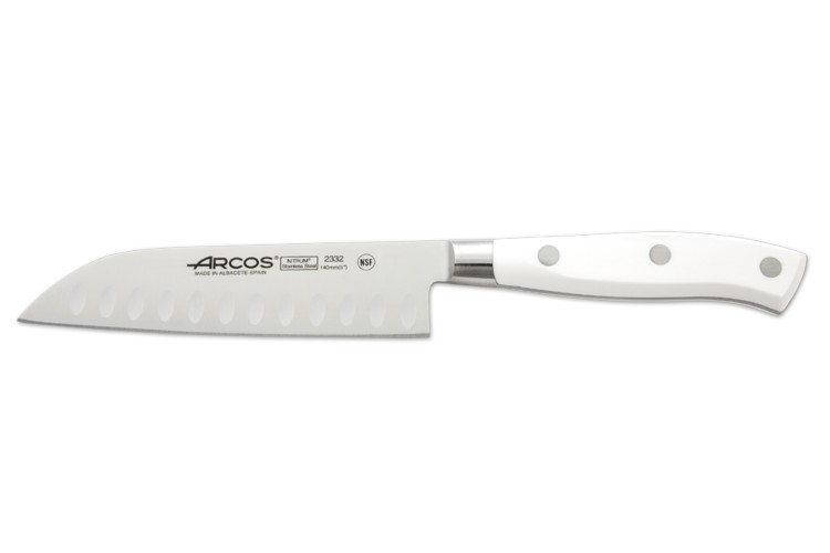 Couteau santoku forg&eacute; Riviera White Arcos lame alv&eacute;ol&eacute;e 14cm acier NITRUM&reg;