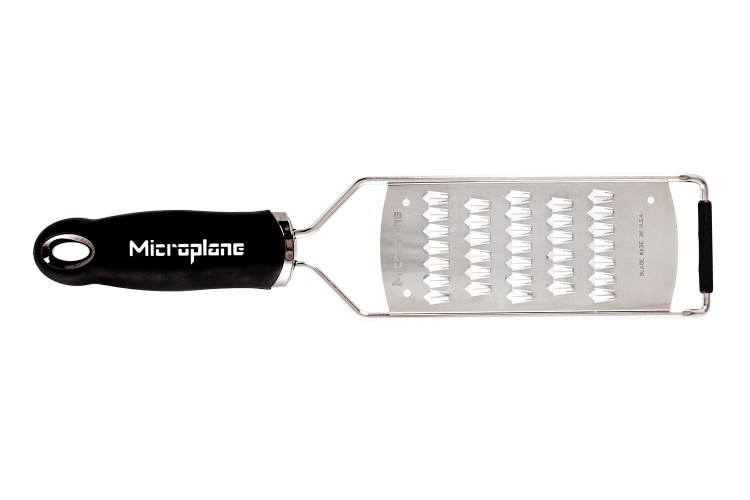 R&acirc;pe Microplane Gourmet sp&eacute;ciale carottes manche noir