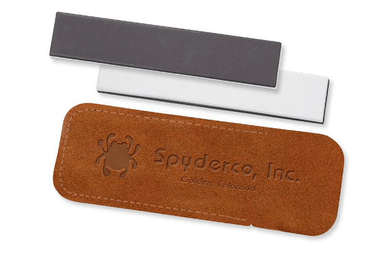 Pierre &agrave; aiguiser Spyderco Medium et Fin