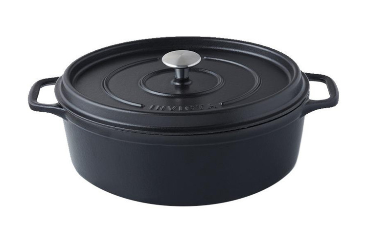 Cocotte ovale Invicta en fonte &eacute;maill&eacute;e noire 35cm