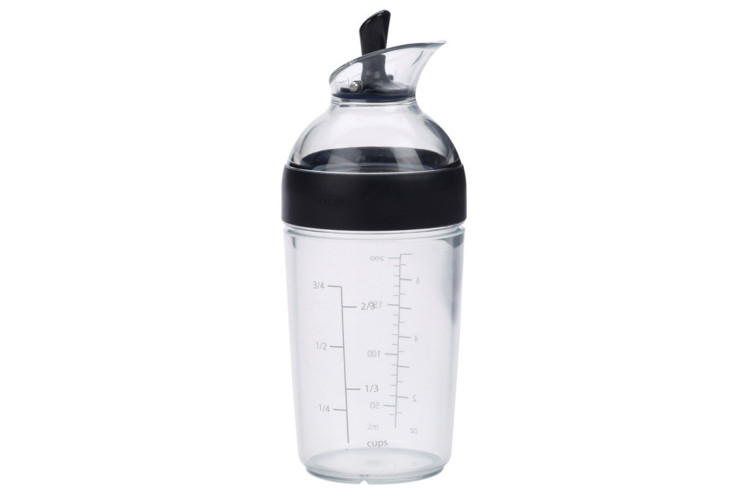 Shaker &agrave; vinaigrette OXO 236ml