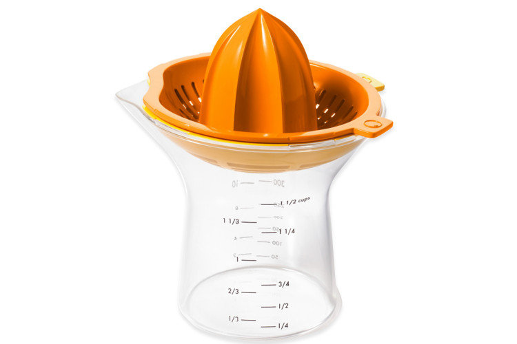 Presse agrumes OXO citron et orange avec r&eacute;cipient doseur