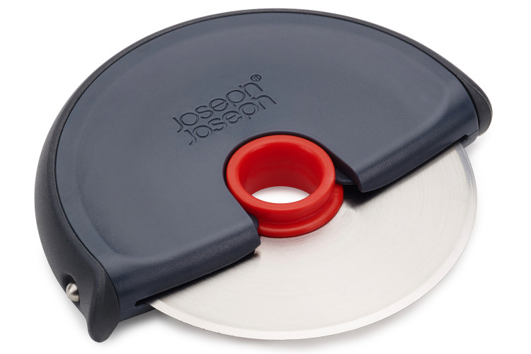 Roulette &agrave; pizza Joseph Joseph Disc gris et rouge