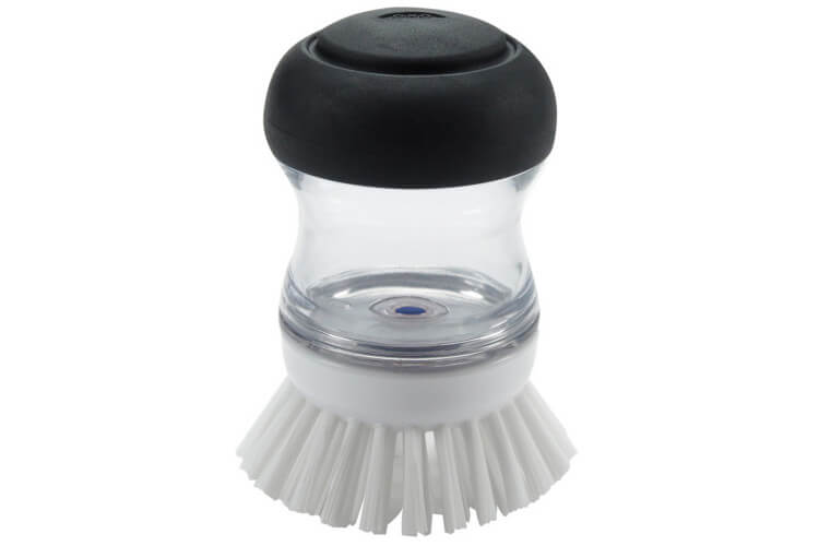 Brosse à vaisselle OXO ronde distributrice de savon