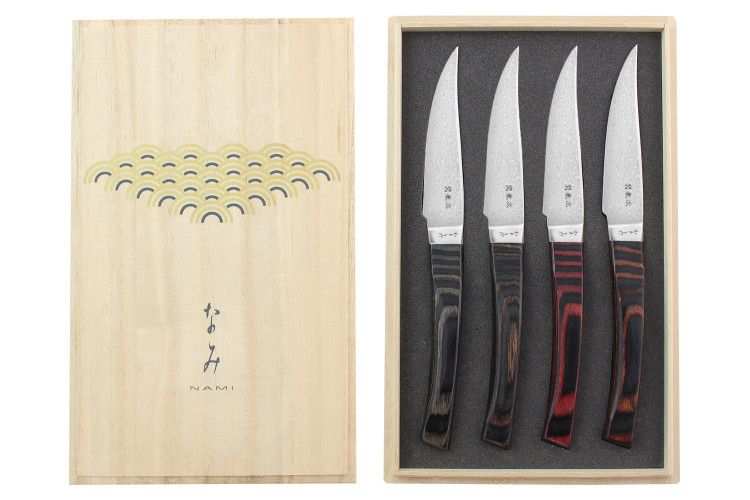 Coffret 4 couteaux &agrave; steak japonais Kanetsugu Nami damass&eacute;es 4 couleurs diff&eacute;rentes