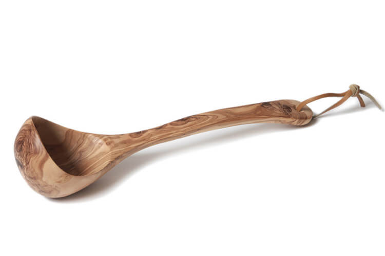 Louche Bérard 14cl faite main en olivier qualité artisanale avec lanière 36cm