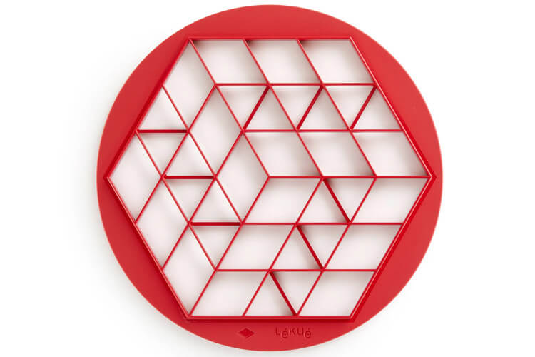 Découpoir Lékué pour petits fours losanges, triangles et trapèzes rouge