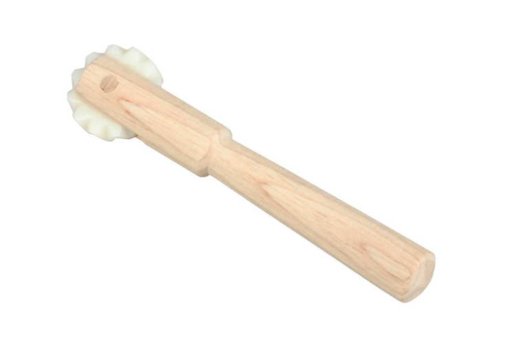 Roulette à pâte pour enfant manche en bois de hêtre 13cm