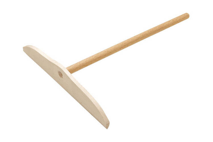 Râteau à crêpes plat 17,5cm en bois de hêtre