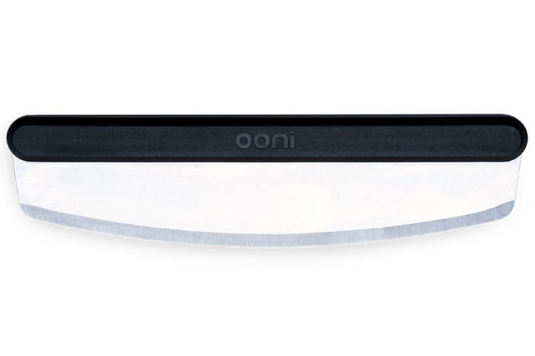 Coupe pizza Ooni lame 35cm demi-lune en acier inoxydable