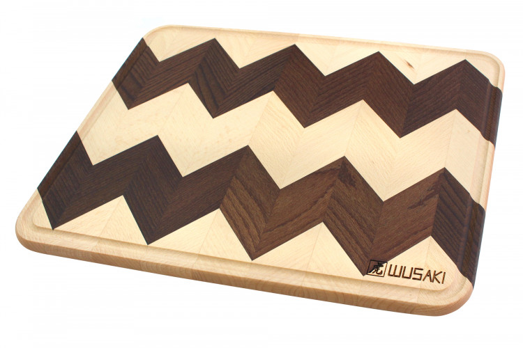 Planche &agrave; d&eacute;couper Wusaki en bois de h&ecirc;tre thermo-trait&eacute; certifi&eacute; FSC avec rigole - 40 x 30 x 1,9 cm