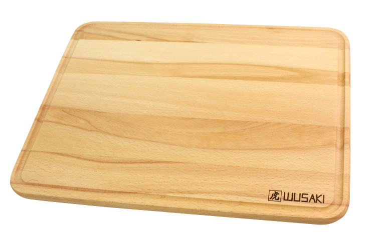 Planche &agrave; d&eacute;couper Wusaki en bois de h&ecirc;tre certifi&eacute; FSC avec rigole - 40 x 30 x 1,9 cm