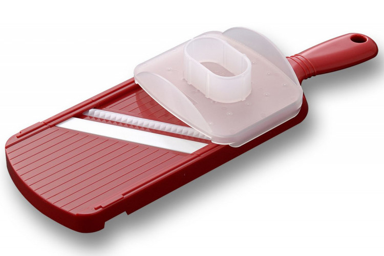 Mandoline c&eacute;ramique KYOCERA rouge sp&eacute;ciale julienne avec prot&egrave;ge doigts