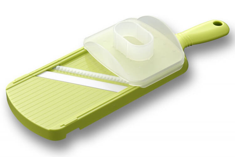 Mandoline céramique KYOCERA verte spéciale julienne avec protège doigts