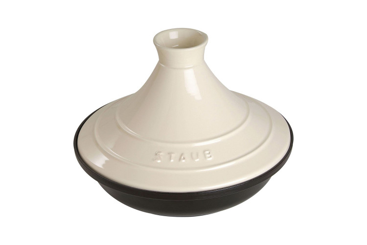 Plat &agrave; tajine Staub 20cm en fonte &eacute;maill&eacute;e avec couvercle cr&egrave;me compatible induction