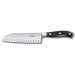 Couteau Santoku alvéolé Victorinox Grand Maître forgé 17cm