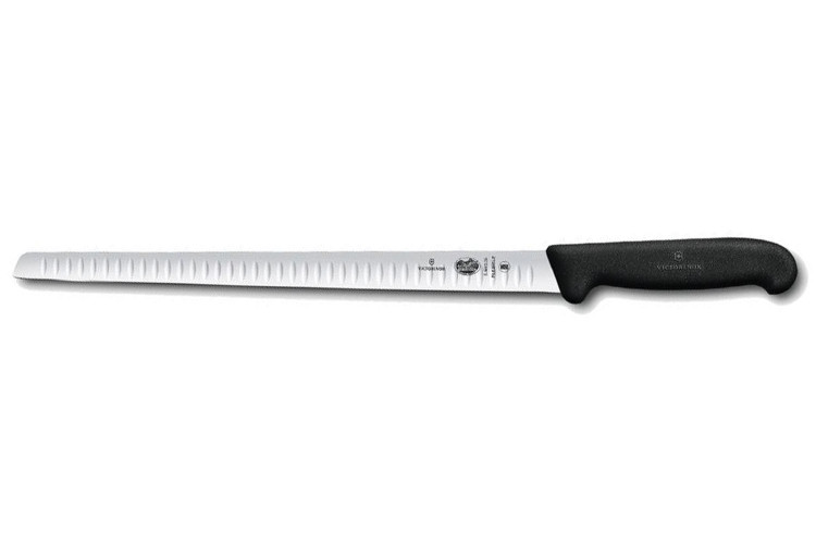 Couteau &agrave; saumon Victorinox - lame flexible alv&eacute;ol&eacute;e 30 cm - manche Fibrox noir
