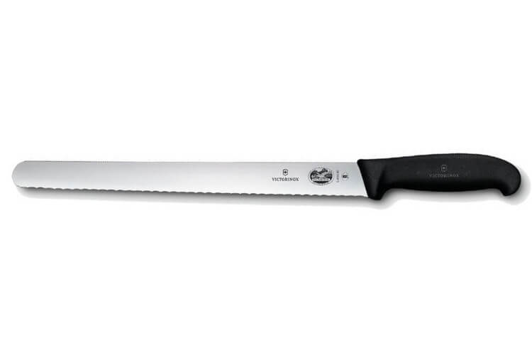 Couteau à jambon Victorinox - lame dentée 36 cm - manche fibrox noir