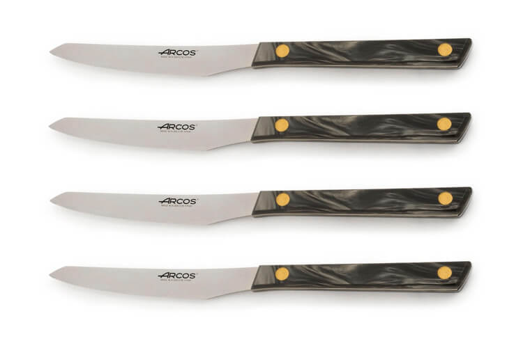 Coffret de 4 couteaux à steak Arcos Flysch lame dentelée 11cm